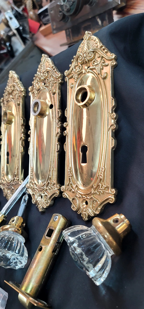 2 Complete Pairs of Reproduction Double Door Latch Sets GS00498