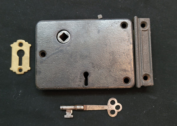 Left or Right Side Rim Lock  Set w/ Keeper & Key 4 3/8" W x 3 1/8" Tall GS00515