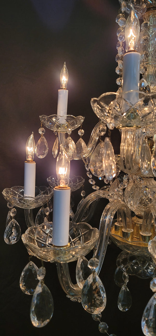 Ornate 12 Light  Two Tier Crystal Prism Chandelier 24" T x 24" W GS00562