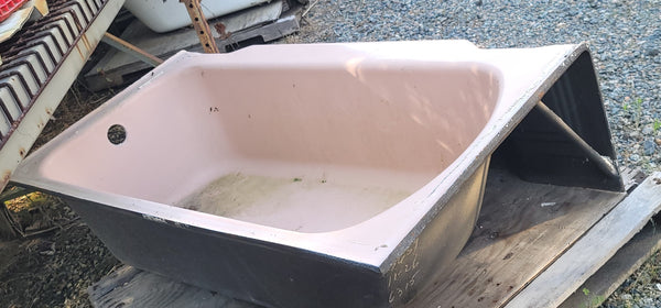 Pink 5' Art Deco Cast Iron Bath Tub w/ Right Drain & Front Apron GS00571