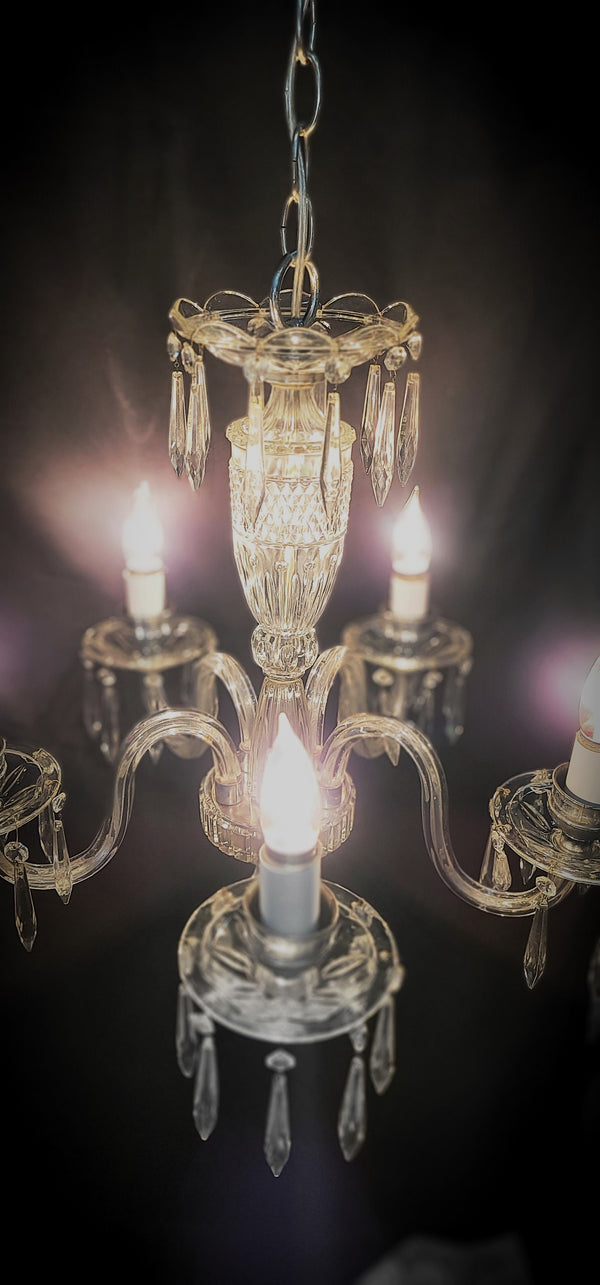 5 Light Crystal Chandelier w/ Diamond Pattern Center 21" x 23" GS00578