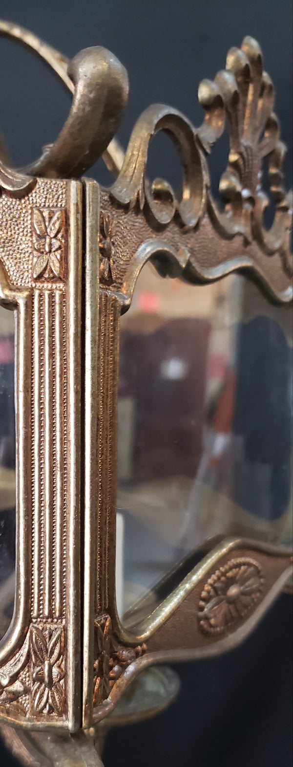 Hexagon Shaped 6 Light Ornate Brass & Glass Chandelier 19"x 17" GS00921