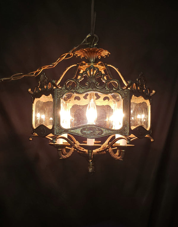 Hexagon Shaped 6 Light Ornate Brass & Glass Chandelier 19"x 17" GS00921