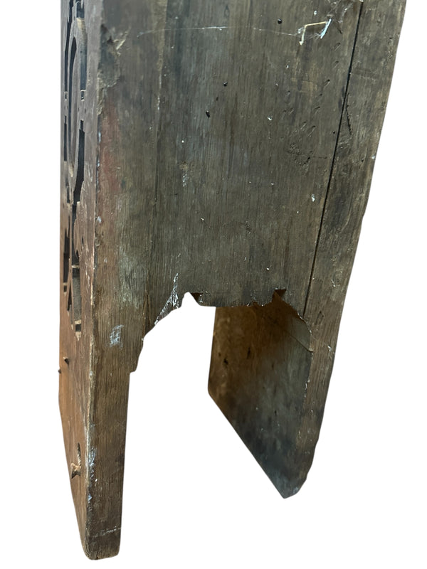 Set of 4 Antique Carved Newel Posts GA20604