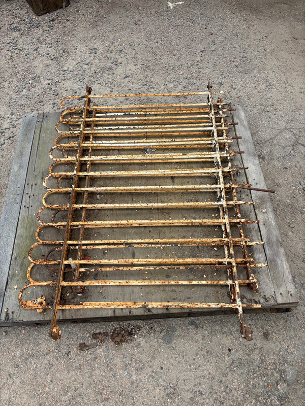 27 Feet of Wrought Iron Hairpin Fencing GA21222