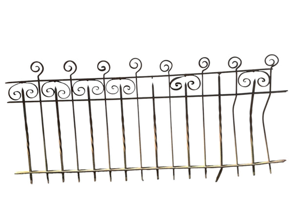 6 feet of antique iron fencing GA21086