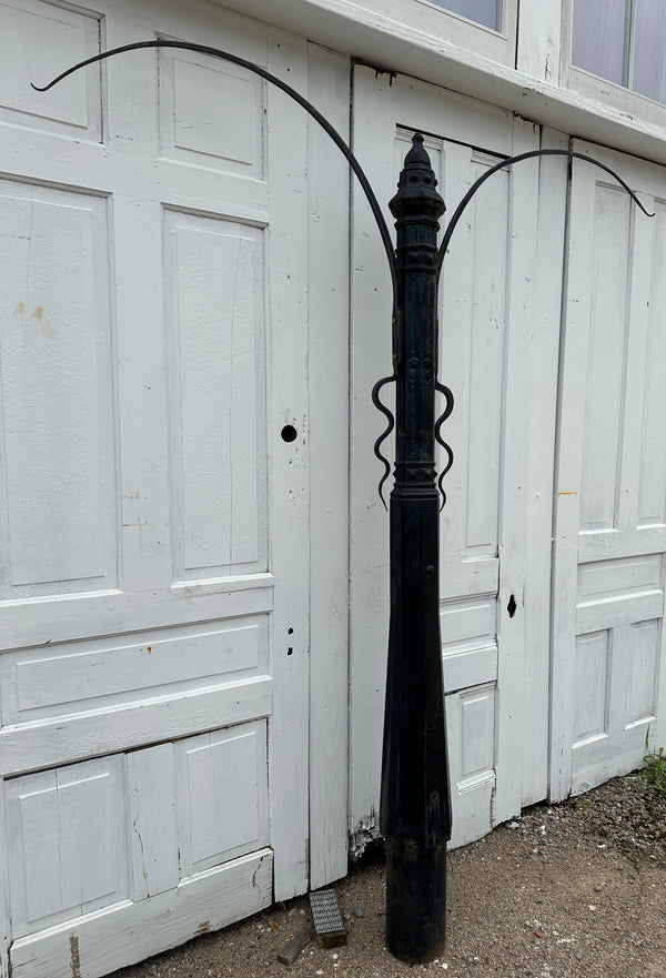 19th Century Cast Iron Plant Hanging Post GA20296