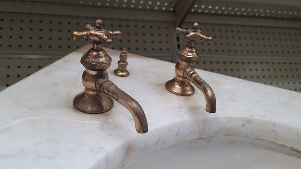 Vintage Corner Marble Bathroom Sink with Faucet Set 26 1/2" x 34" GS00605