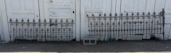 21.5 Feet of Iron Fence Panels GA21247