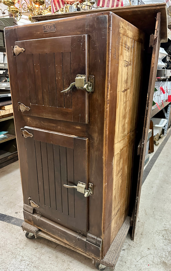 Early 1900s Banta Refrigerator Co. 2-Door Oak Ice Box GA20806