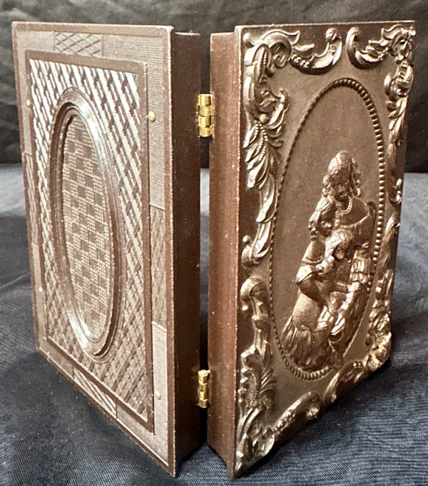 Antique Victorian Thermoplastic Ambrotype Photo Case w/ Velvet Interior GA20541