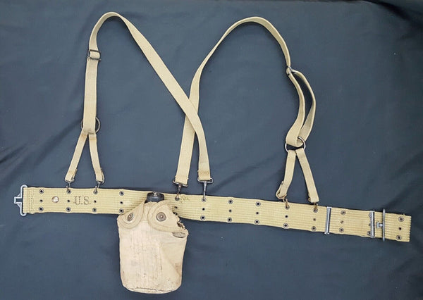 Authentic 1943 WWII Military Field Gear & Equipment Set Identified GS00901