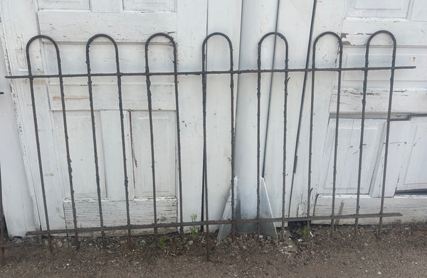 67.8 Feet of Wrought Iron Hairpin Fencing GA21225