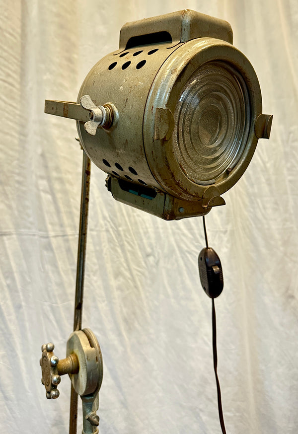 Vintage "Little Giant" Industrial Stage Light *Not Tested* GA10180