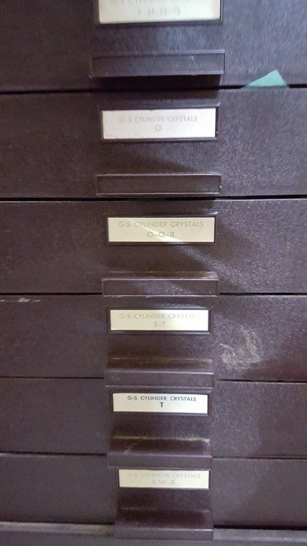3800 Piece Watch Crystals w/ Catalog Cabinet GS010920