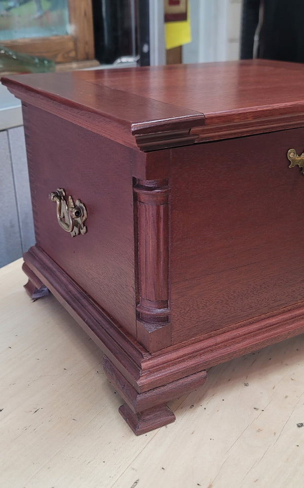 Hand Crafted Walnut Cocktail Smoker Box w/ Lock & Key GS00945