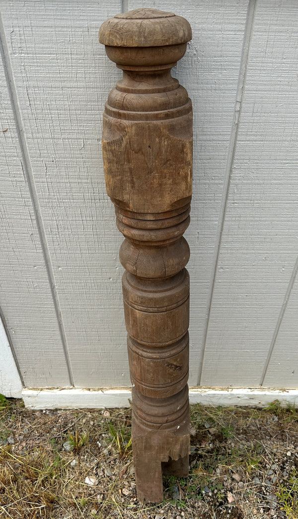 Turned Newel Post Pair GA20304