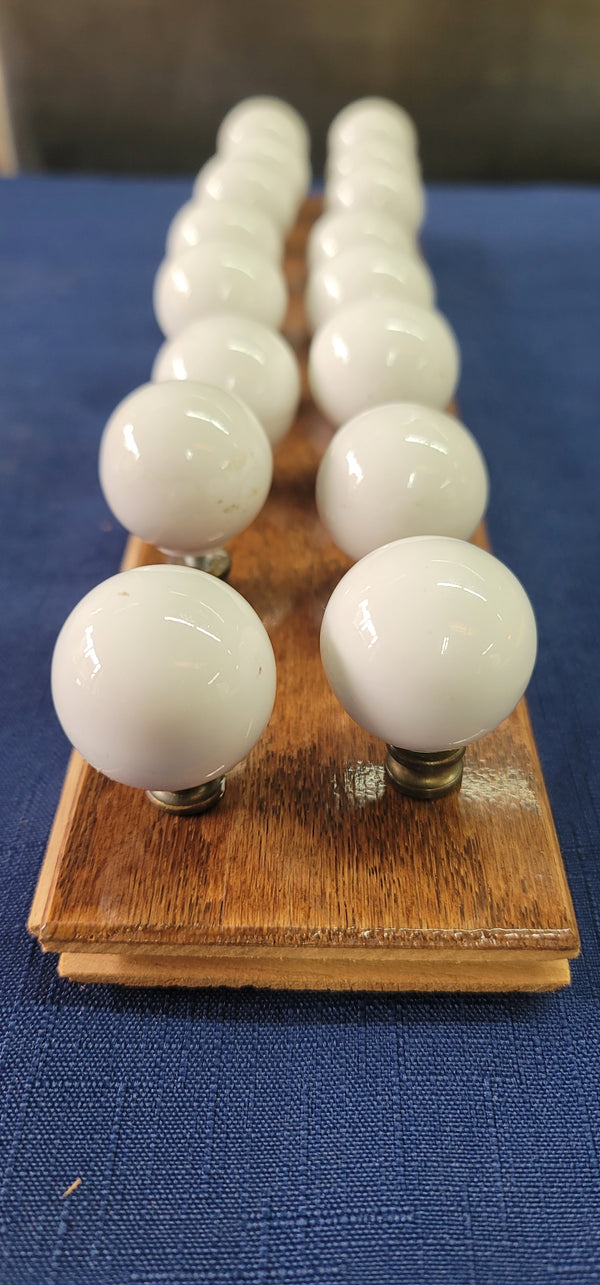 Vintage Set of 16 White Round Porcelain & Brass Knobs w/ Screws GS00668
