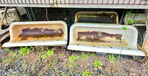 Cast Iron Farmhouse Sinks w/ Legs- 5 Available GA20407