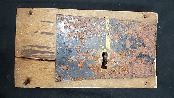 Late 1700's Wood & Iron Rim Lock 10" x 5 3/8" x 1 1/4" GS00902