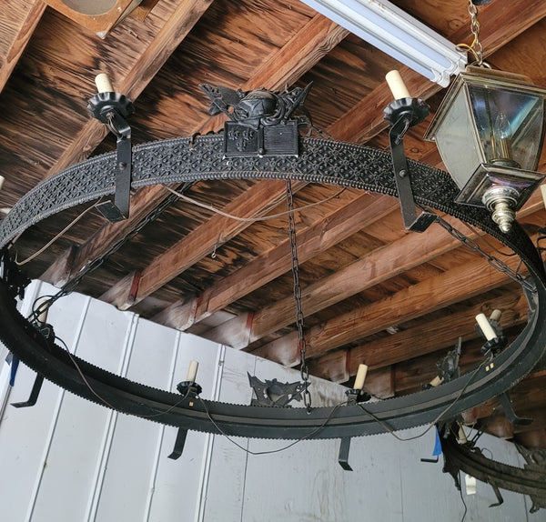 5 Foot Round 8 Light Medieval Gothic Wrought Iron Chandelier GS00631