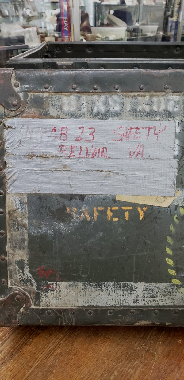 Rare 1963 Seabees Naval Equipment Sea Chest Identified GA9820