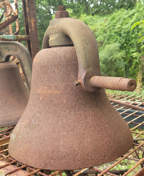 Vintage Cast Iron Bell with Clanger & Top Yoke 16" x 14" GS00697