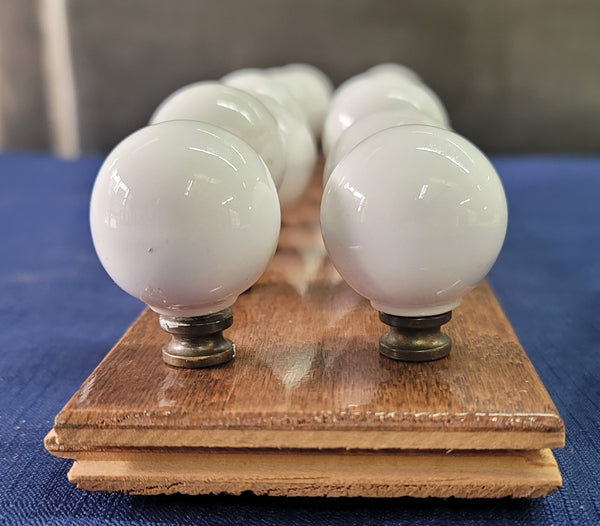 Vintage Set of 16 White Round Porcelain & Brass Knobs w/ Screws GS00668