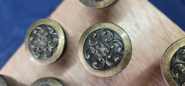 Vintage Set of 11 Art Nouveau Furniture/Cabinet Knobs w/ Screws GS00670