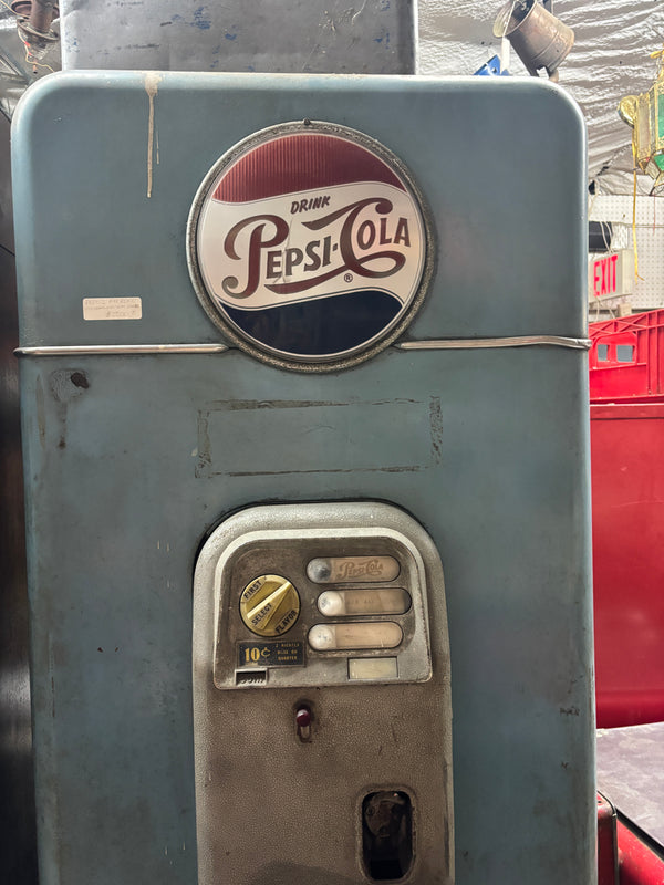 1950s Pepsi Machine GA21349