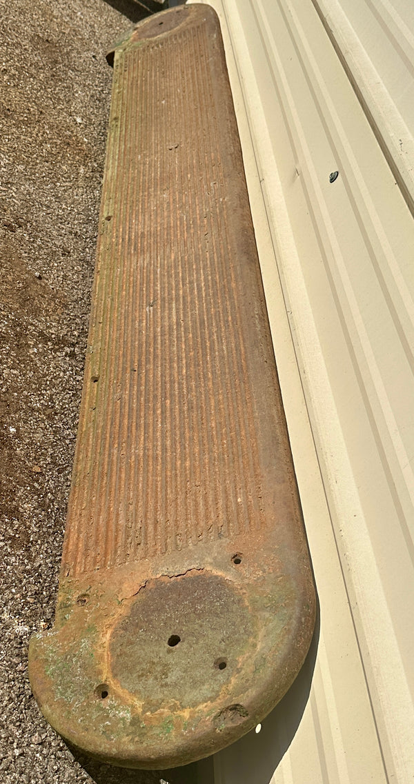 Single, Curved Cast Iron Stair Tread GA20835