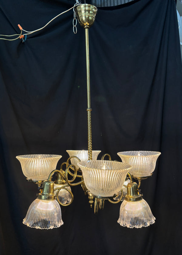 Victorian Brass 8-Light Chandelier GA21192