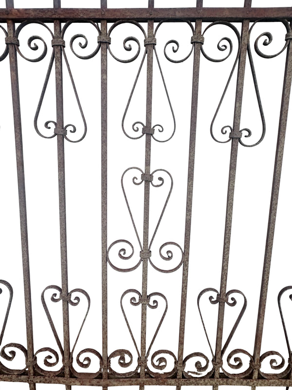 19 Ft of Antique Wrought Iron Fencing GA21063
