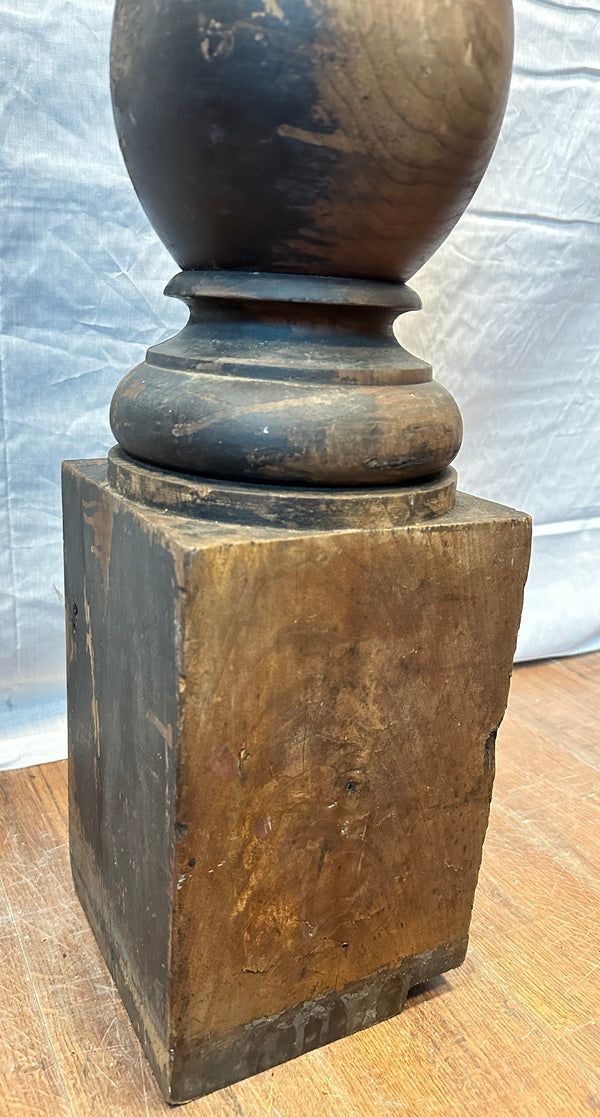 Octagonal Walnut Newel Post GA20419
