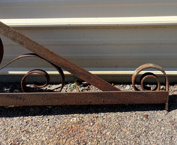 Pair of Iron Brackets GA21334