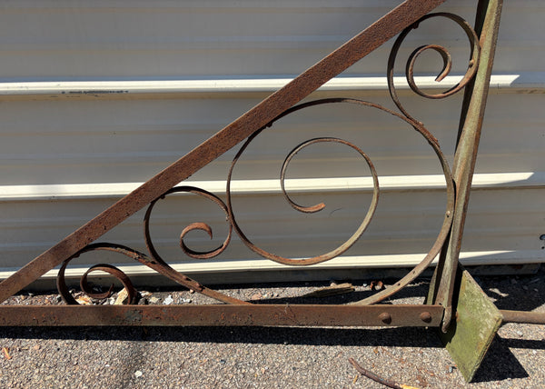 Pair of Iron Brackets GA21334