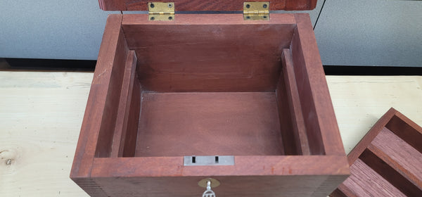 Hand Crafted Walnut Cocktail Smoker Box w/ Lock & Key GS00946