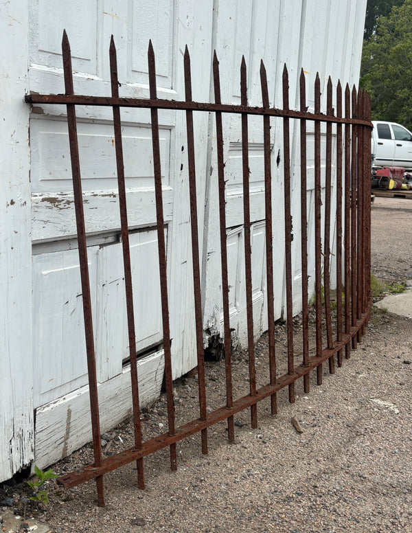 87 Feet of Wrought Iron Rounded Picket Fencing GA21411