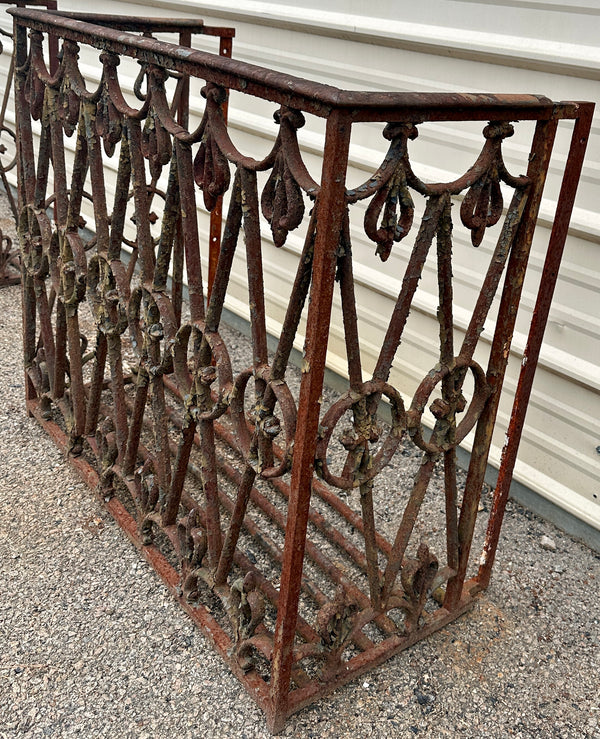 Antique Iron Three-Sided Balcony Railing GA20523