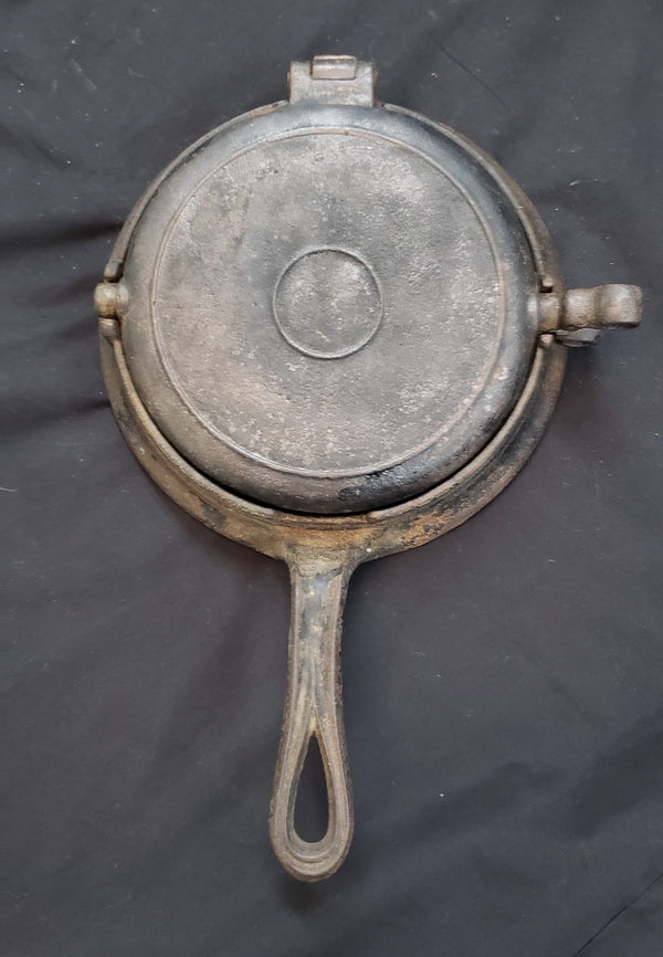 1800's A.G. Patton Model 7/8 Cast Iron Flip Flop Waffle Iron w/ Base GS01077