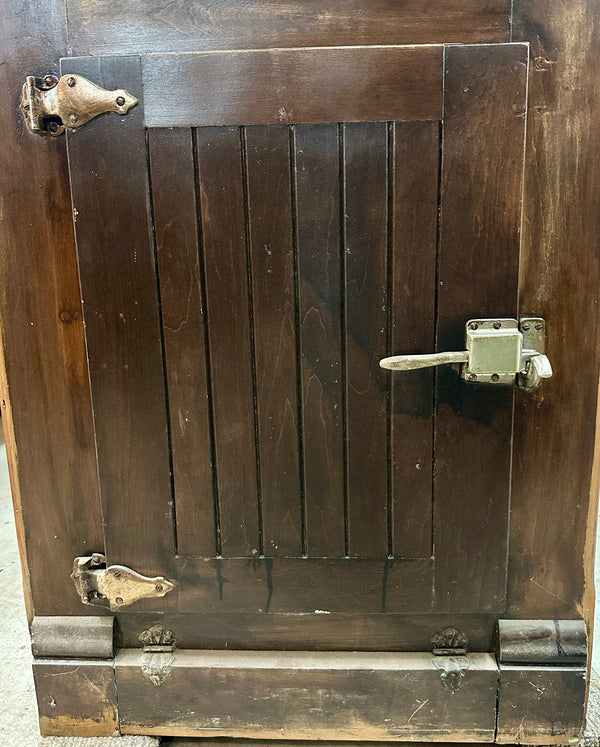 Early 1900s Banta Refrigerator Co. 2-Door Oak Ice Box GA20806