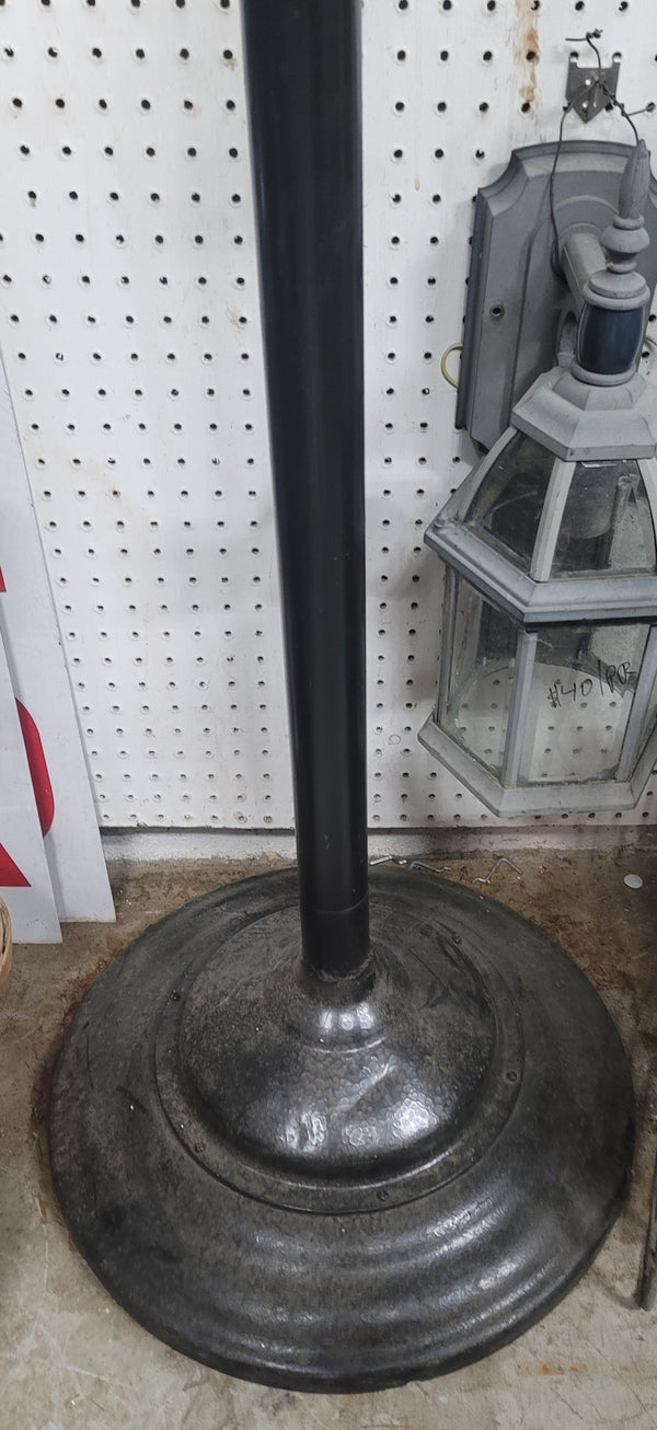 Vintage Blinking Traffic Light with Industrial Steel Base 93 1/2" Tall GS00939