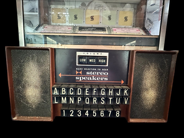 Seeburg Consolette Stereo / Juke Box