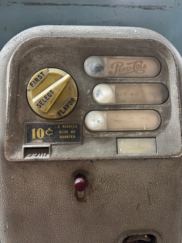 1950s Pepsi Machine GA21349