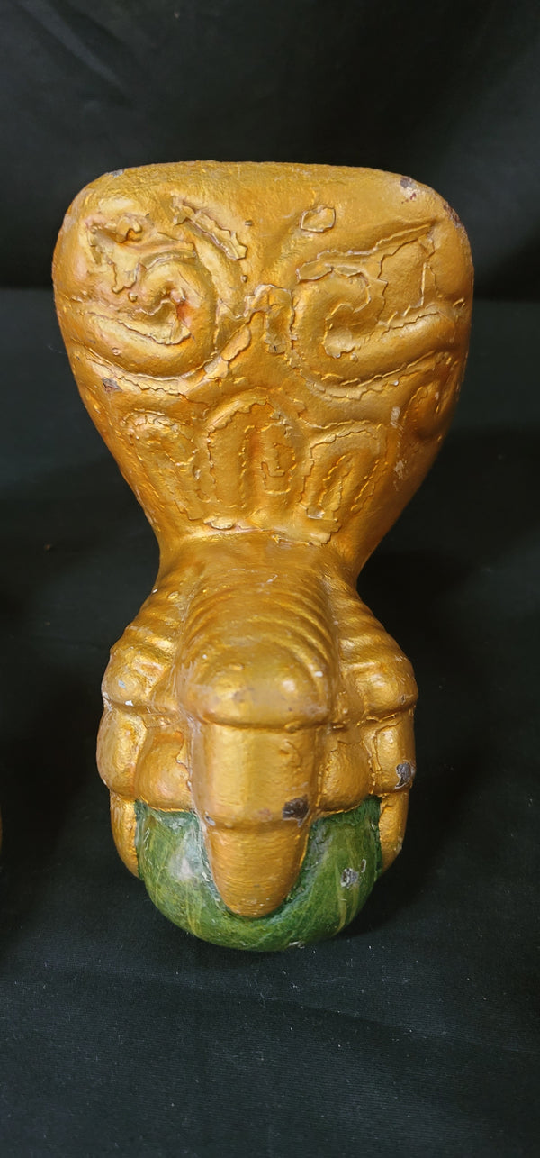 Set of 4 Painted Cast Iron Bathtub or Furniture Claw Feet GS00786