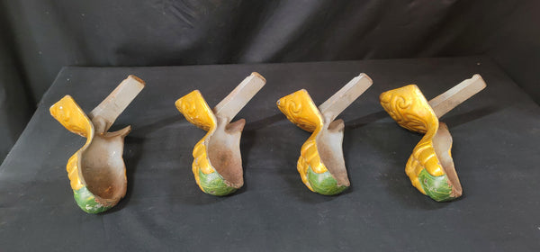 Set of 4 Painted Cast Iron Bathtub or Furniture Claw Feet GS00786