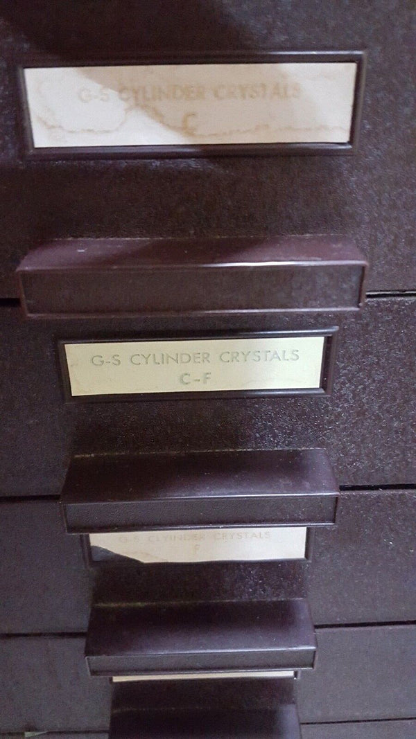 3800 Piece Watch Crystals w/ Catalog Cabinet GS010920