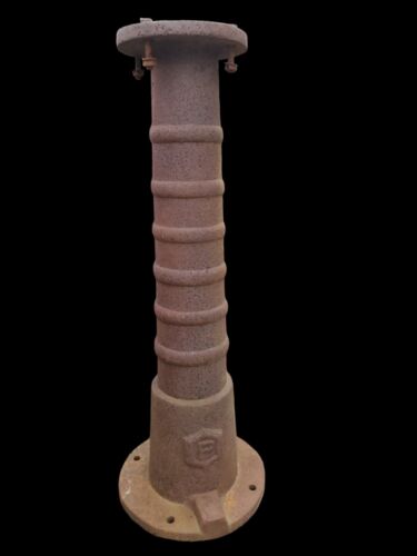 Ornate Cast Iron Well Water Pump Base 28 3/8" T GAM0154