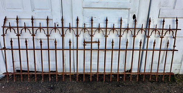 32 Ft of Antique Iron Garden Gate Fencing w/ Spear Top Finials GA20498