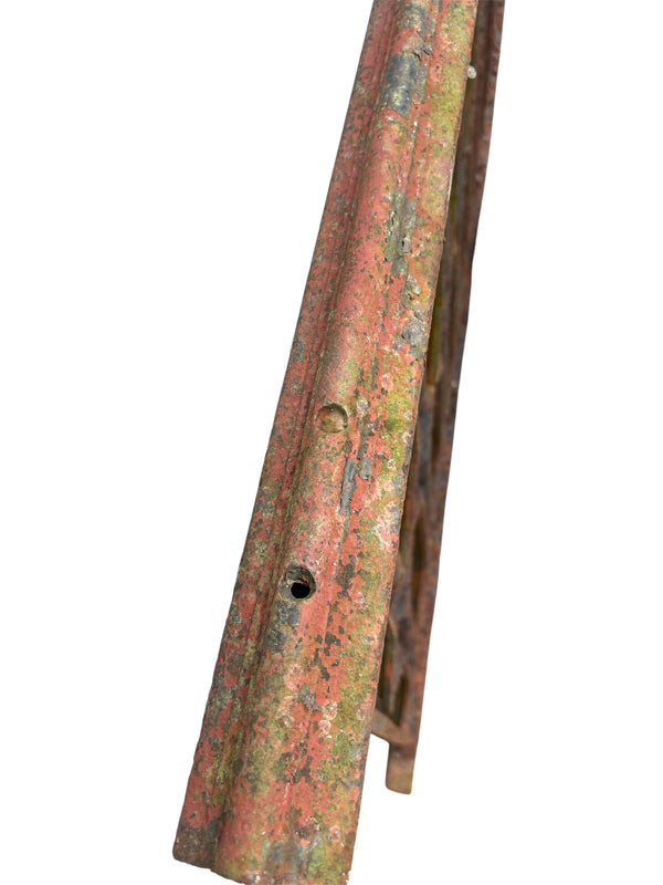 8 Ft of Antique Cast Iron Fence GA21068